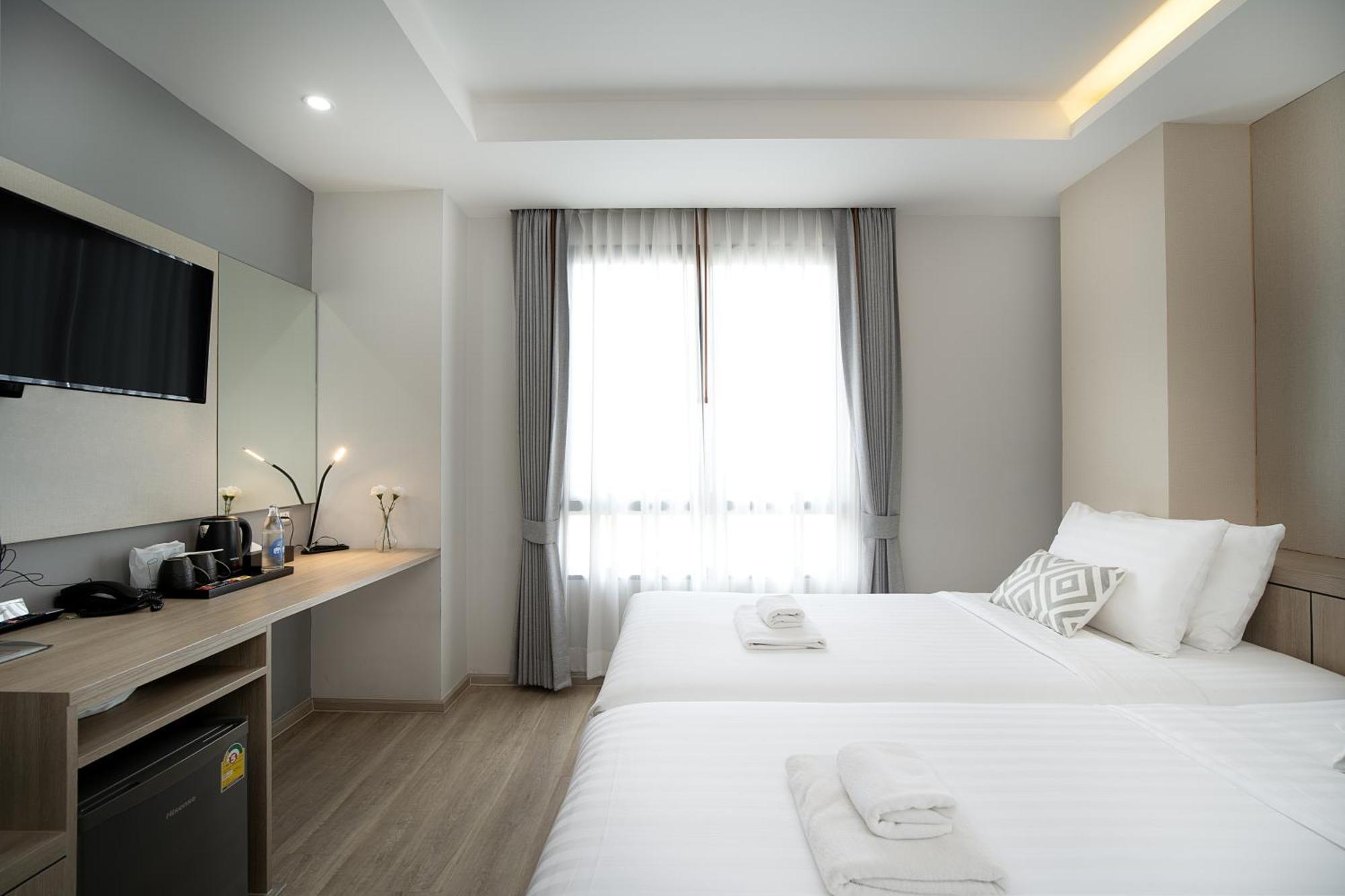 The Riski Hotel At Bangphlat Station Sha バンコク都 エクステリア 写真