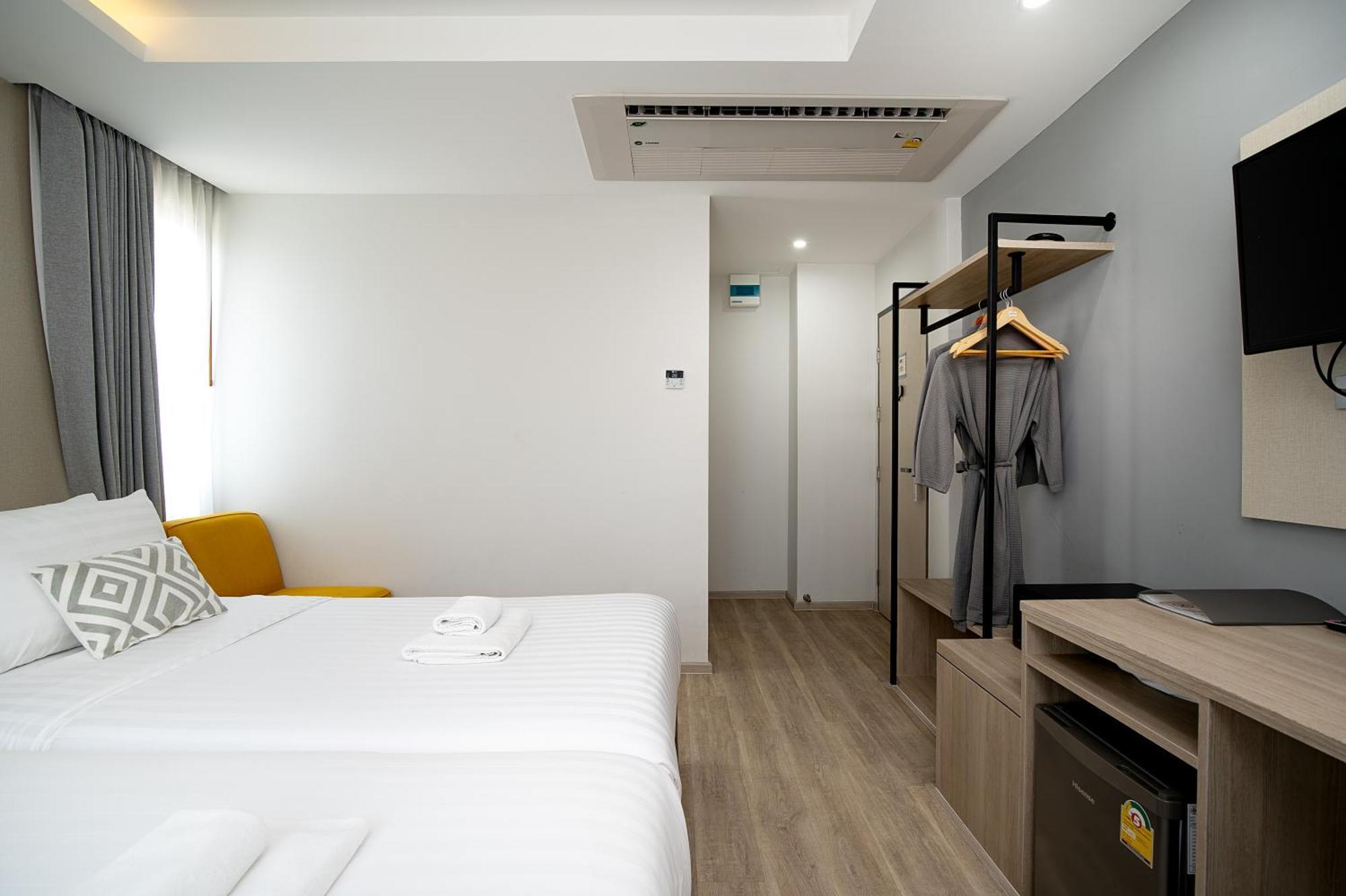 The Riski Hotel At Bangphlat Station Sha バンコク都 エクステリア 写真