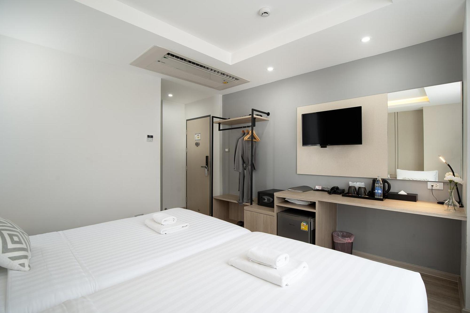 The Riski Hotel At Bangphlat Station Sha バンコク都 エクステリア 写真
