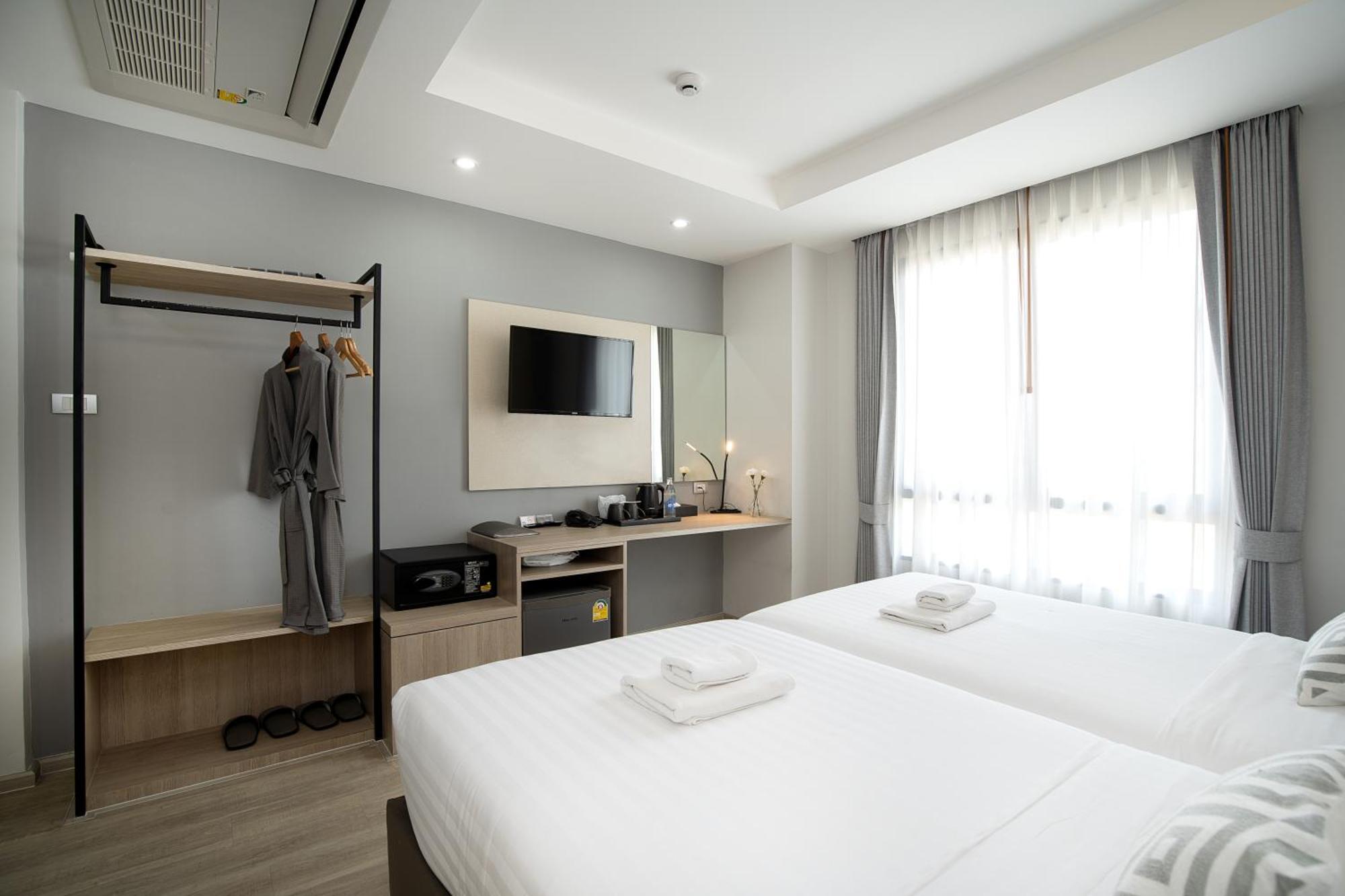 The Riski Hotel At Bangphlat Station Sha バンコク都 エクステリア 写真