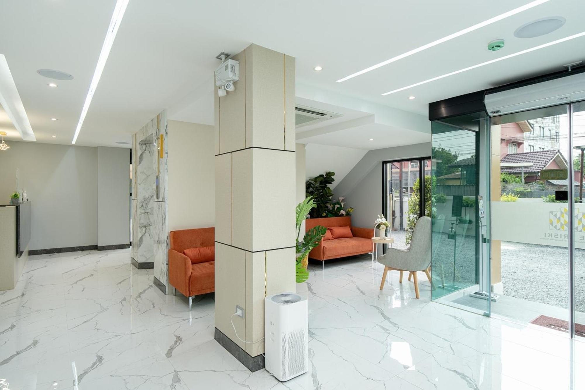The Riski Hotel At Bangphlat Station Sha バンコク都 エクステリア 写真