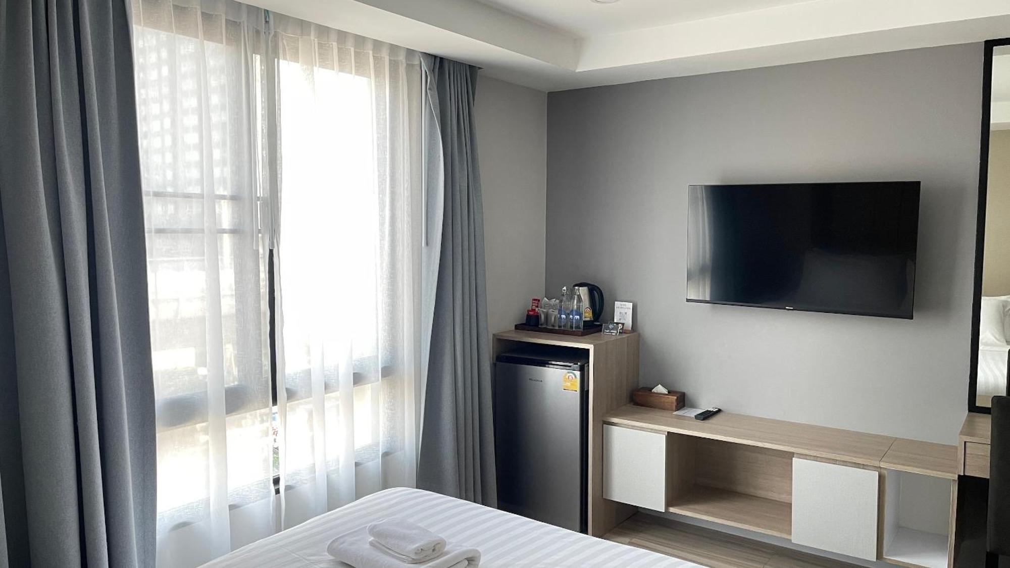 The Riski Hotel At Bangphlat Station Sha バンコク都 部屋 写真