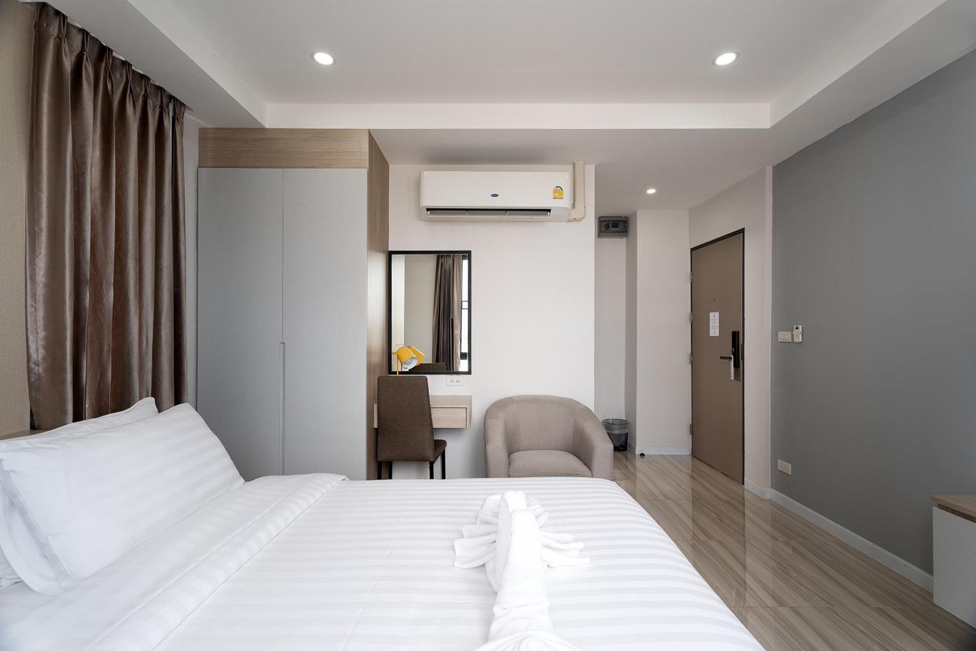 The Riski Hotel At Bangphlat Station Sha バンコク都 エクステリア 写真